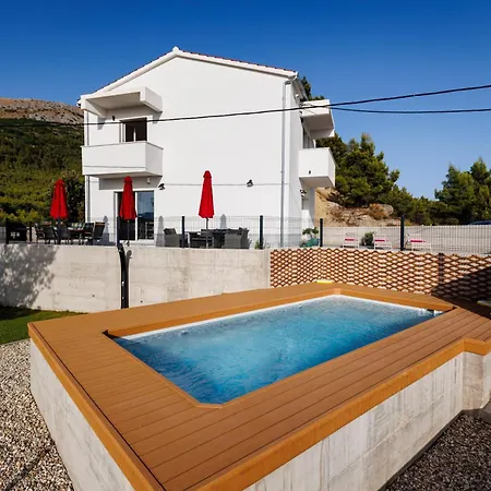 Villa Nova Peaceful Sea View Pool Retreat * 포드스트라나
