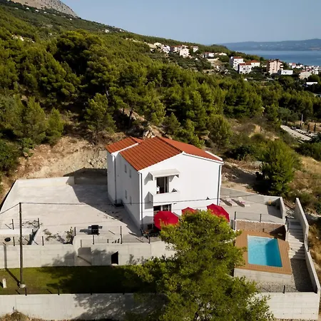 Nova - Isolated Oasis & Heated Sea View Pool Villa Podstrana