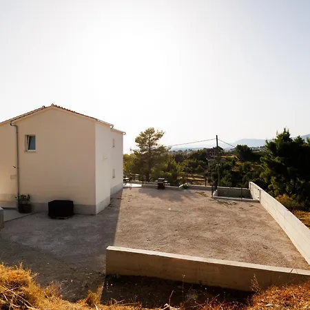Villa Nova Hillside Oasis With Heated Pool Podstrana